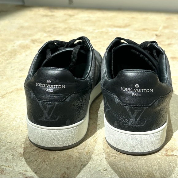 Louis Vuitton Rivoli sneakers, Grey Monogram - Picture 3 of 7